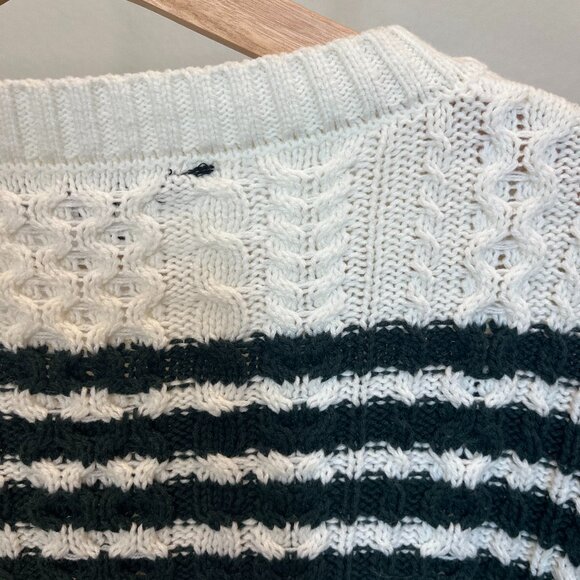 BCBG MaxAzria Sweater White with Stripes Size L - Picture 11 of 11